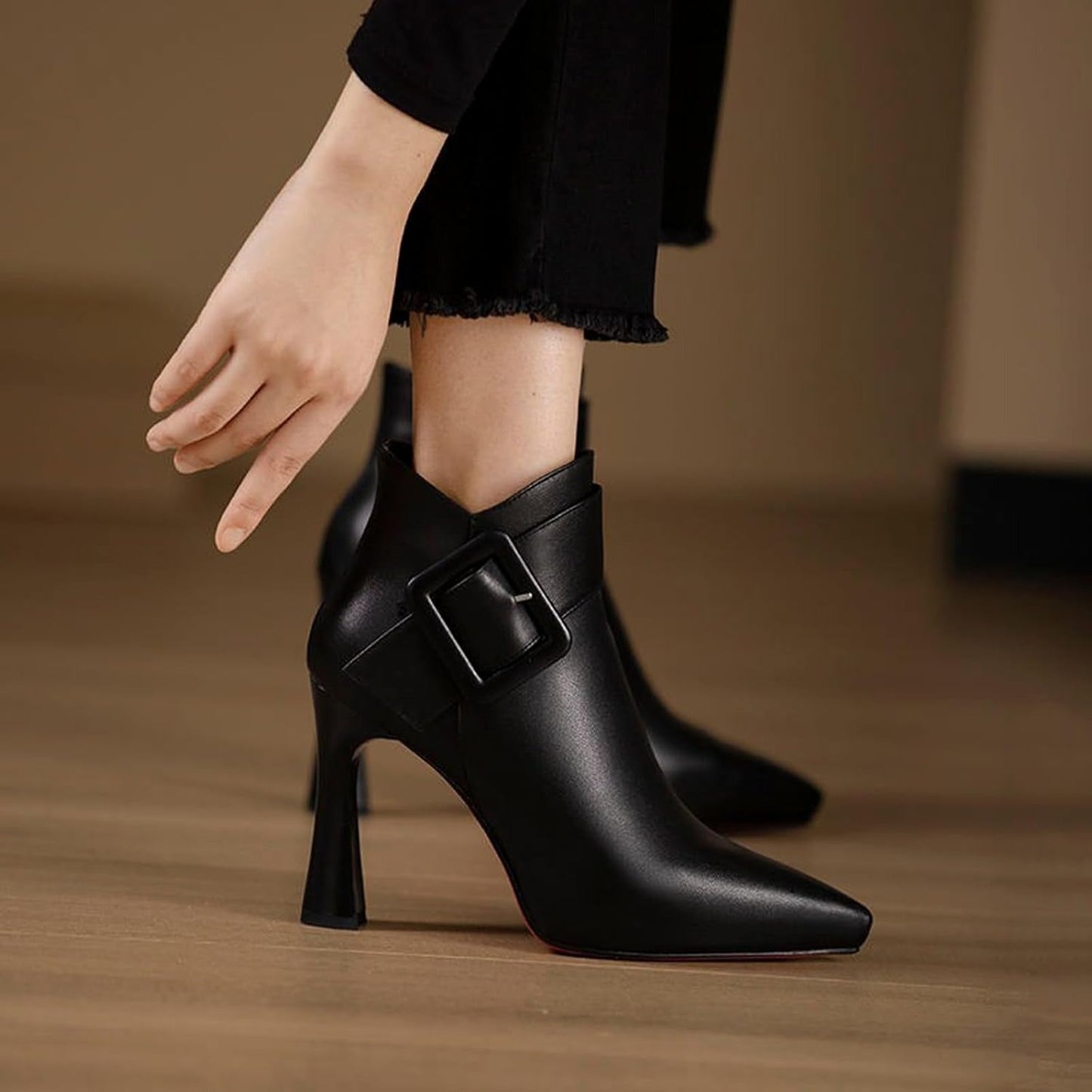 Aveline | Botines con tacón y hebilla oversize